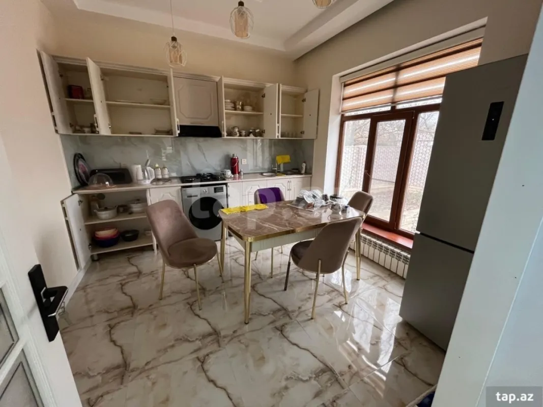 Kirayə verilir 3 otaqlı həyət evi