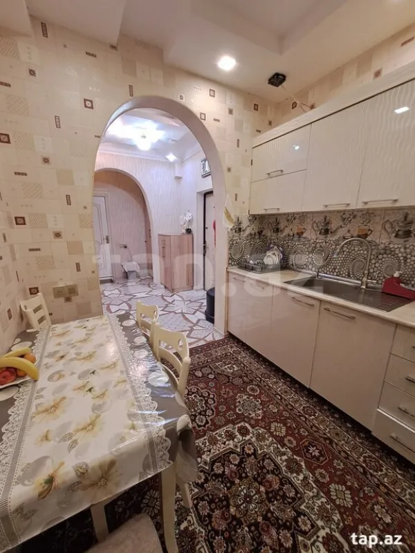 Satılır 3 otaqlı yeni tikili 100 m²