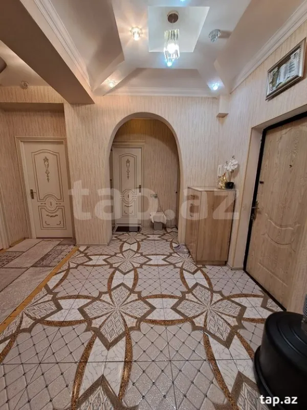 Satılır 3 otaqlı yeni tikili 100 m²