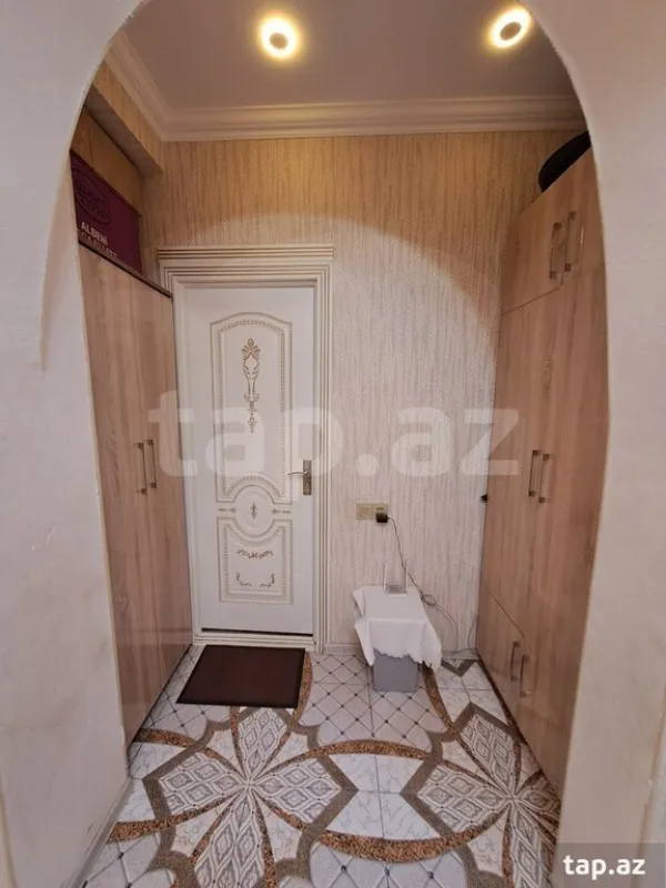 Satılır 3 otaqlı yeni tikili 100 m²