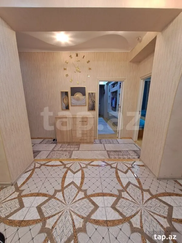 Satılır 3 otaqlı yeni tikili 100 m²