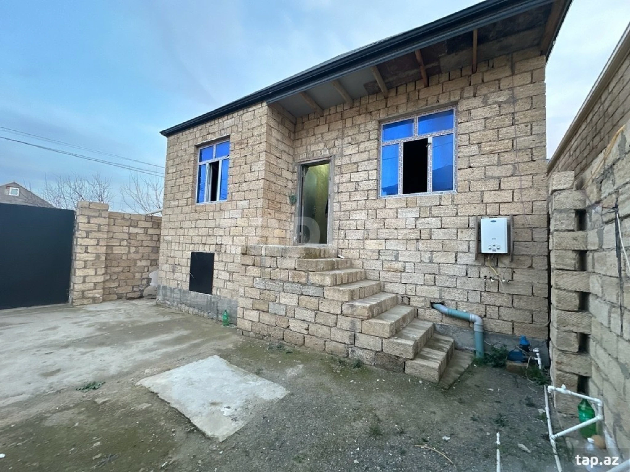 Satılır 3 otaqlı həyət evi 100 m²