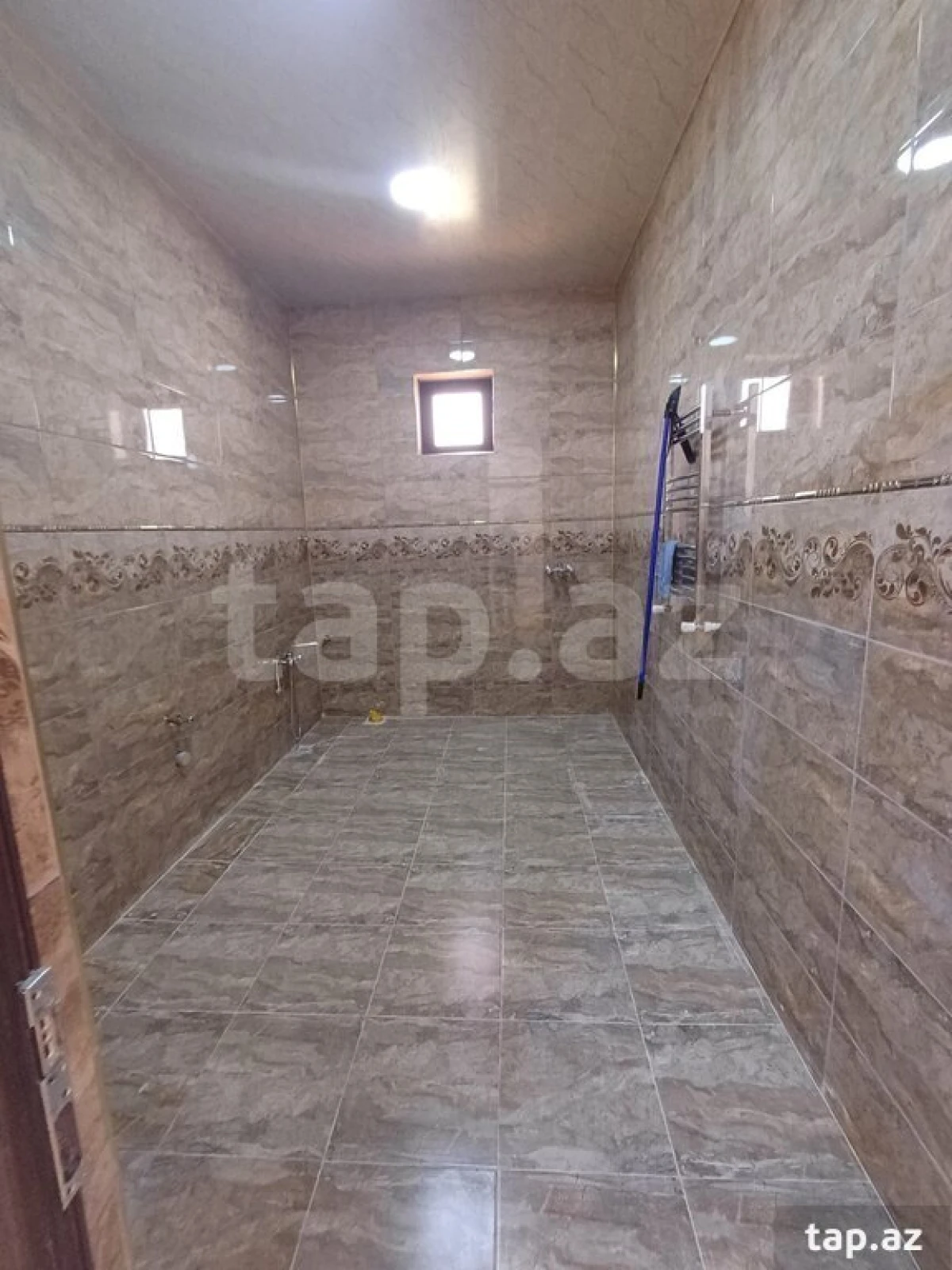 Satılır 6 otaqlı həyət evi