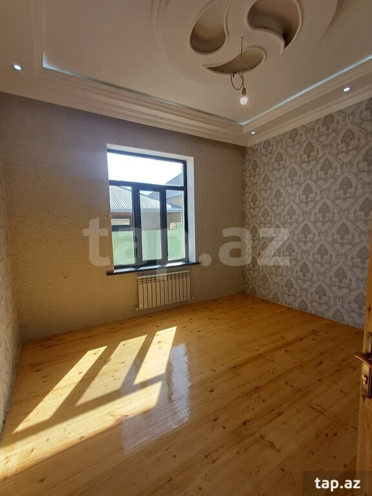 Satılır 6 otaqlı həyət evi