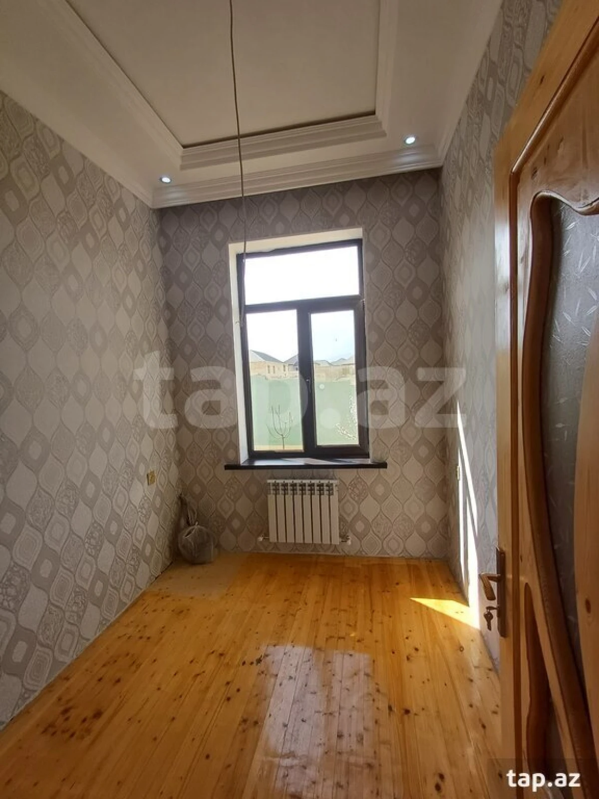 Satılır 6 otaqlı həyət evi