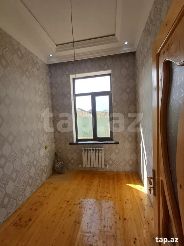 Satılır 6 otaqlı həyət evi