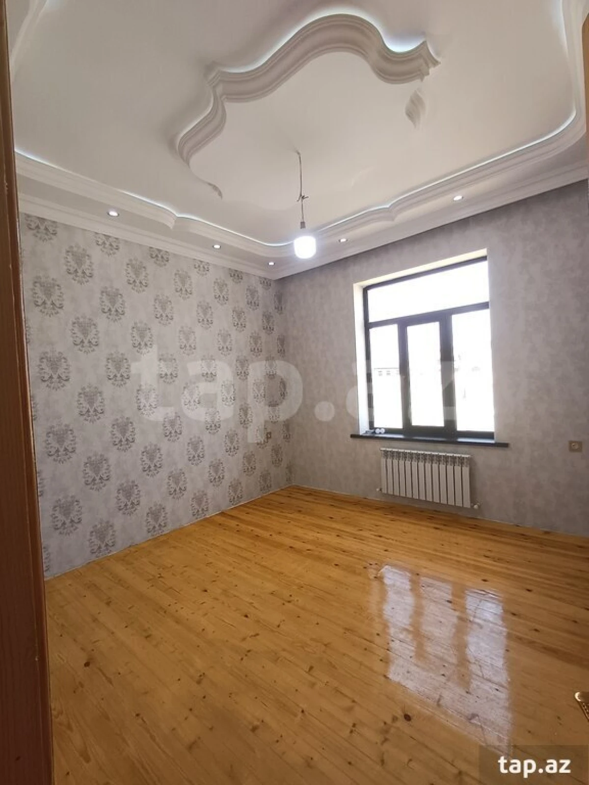 Satılır 6 otaqlı həyət evi