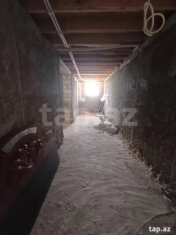 Satılır 6 otaqlı həyət evi