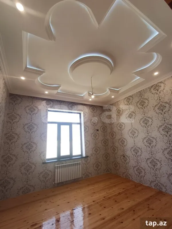 Satılır 6 otaqlı həyət evi