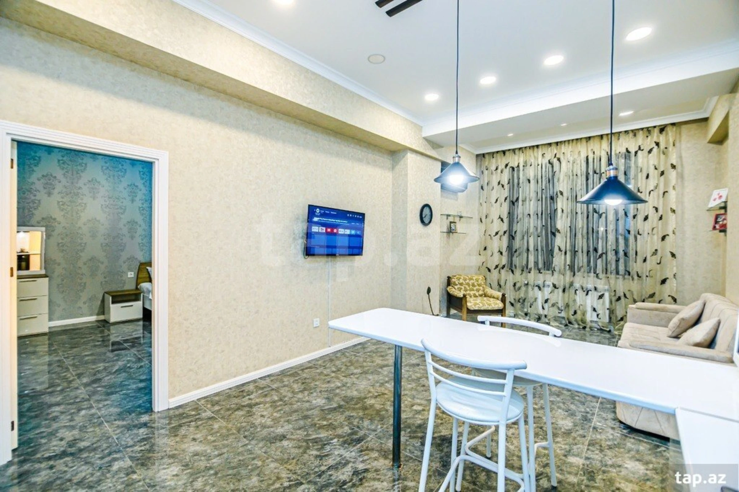 Kirayə verilir 2 otaqlı yeni tikili 100 m²