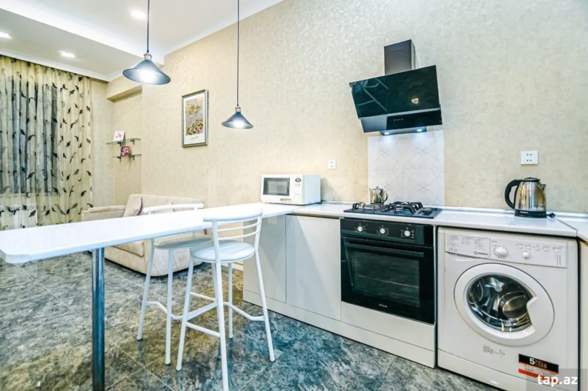 Kirayə verilir 2 otaqlı yeni tikili 100 m²