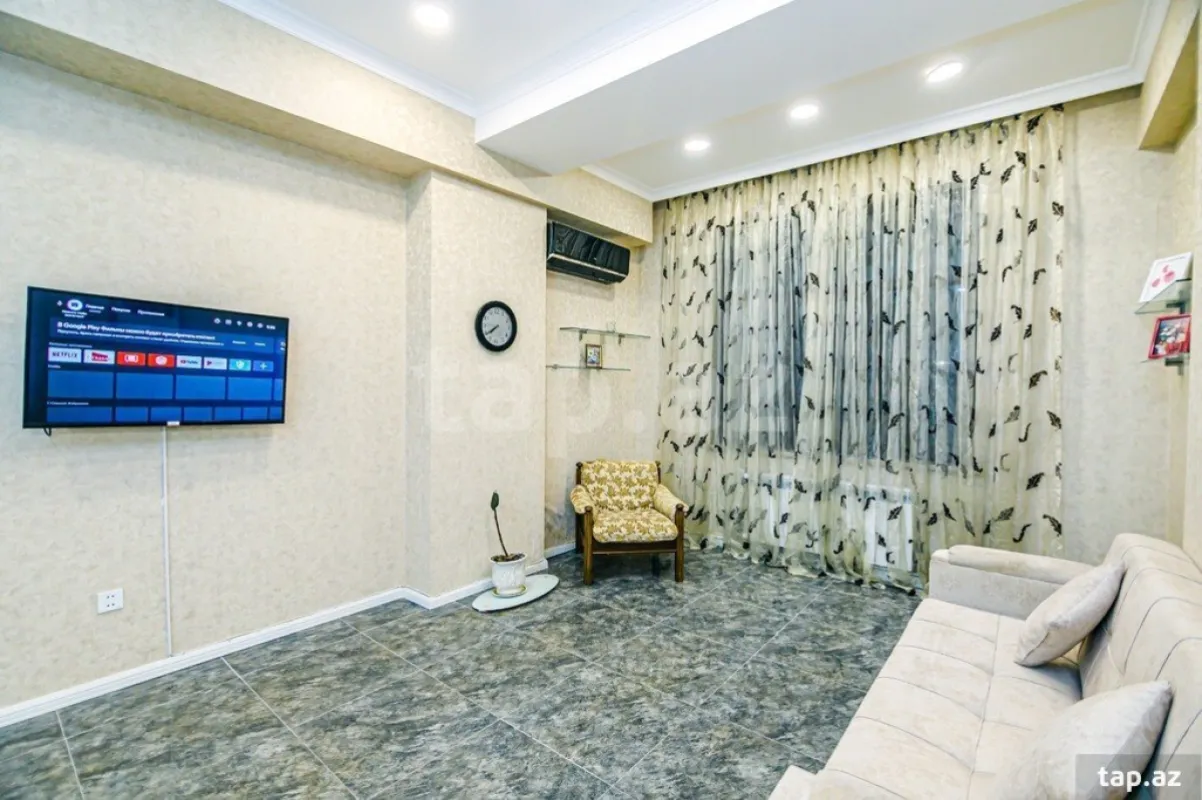 Kirayə verilir 2 otaqlı yeni tikili 100 m²