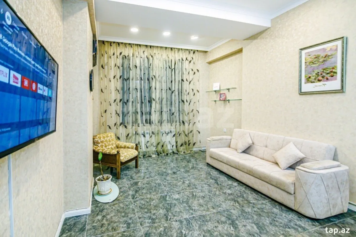 Kirayə verilir 2 otaqlı yeni tikili 100 m²