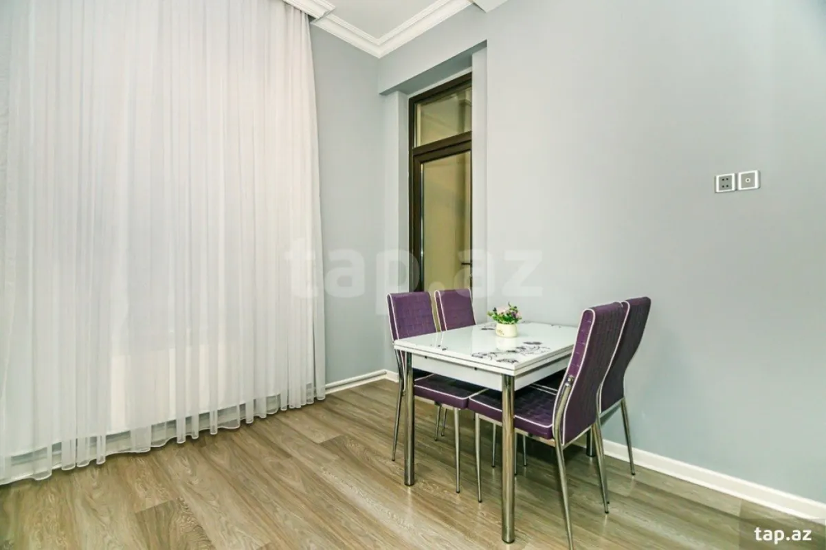 Kirayə verilir 2 otaqlı yeni tikili 100 m²