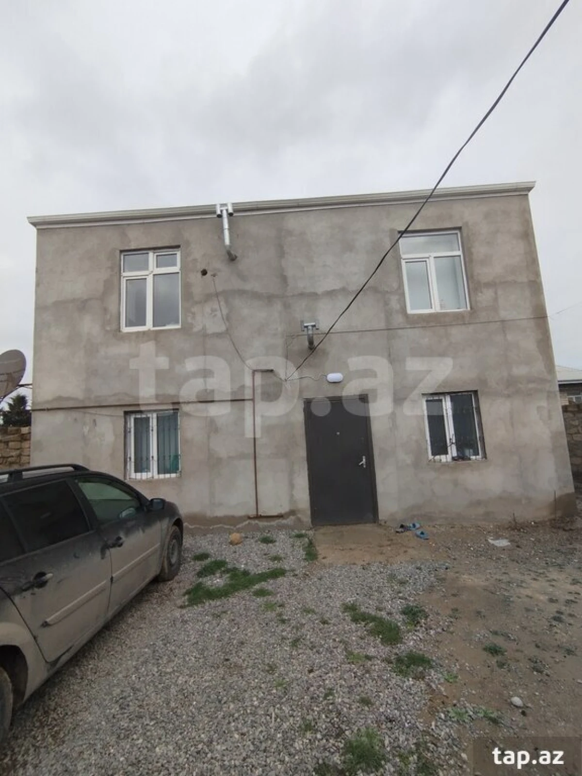 Satılır 8 otaqlı həyət evi 152 m²