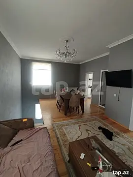 Satılır 8 otaqlı həyət evi 152 m²
