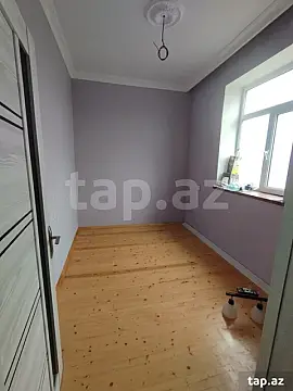 Satılır 8 otaqlı həyət evi 152 m²