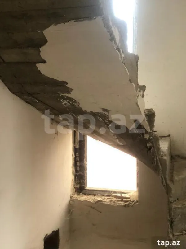 Satılır 8 otaqlı həyət evi