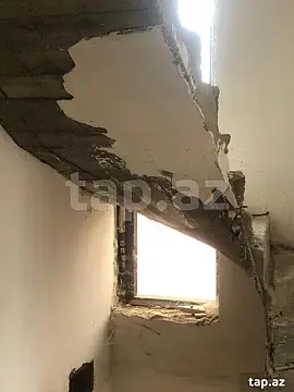 Satılır 8 otaqlı həyət evi