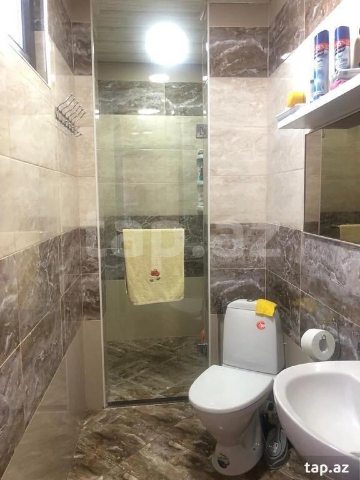 Satılır 8 otaqlı həyət evi