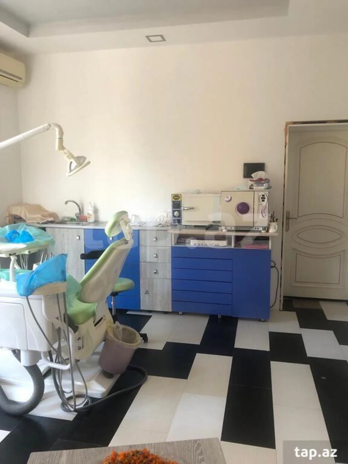 Satılır 8 otaqlı həyət evi