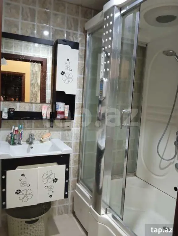 Satılır 3 otaqlı yeni tikili 110 m²