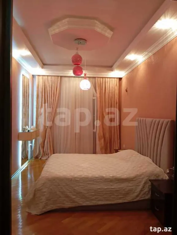 Satılır 3 otaqlı yeni tikili 110 m²