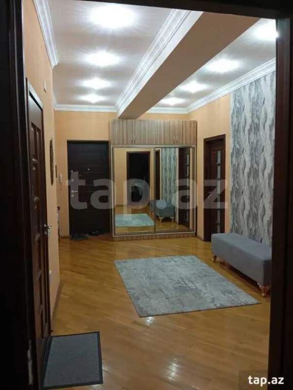 Satılır 3 otaqlı yeni tikili 110 m²