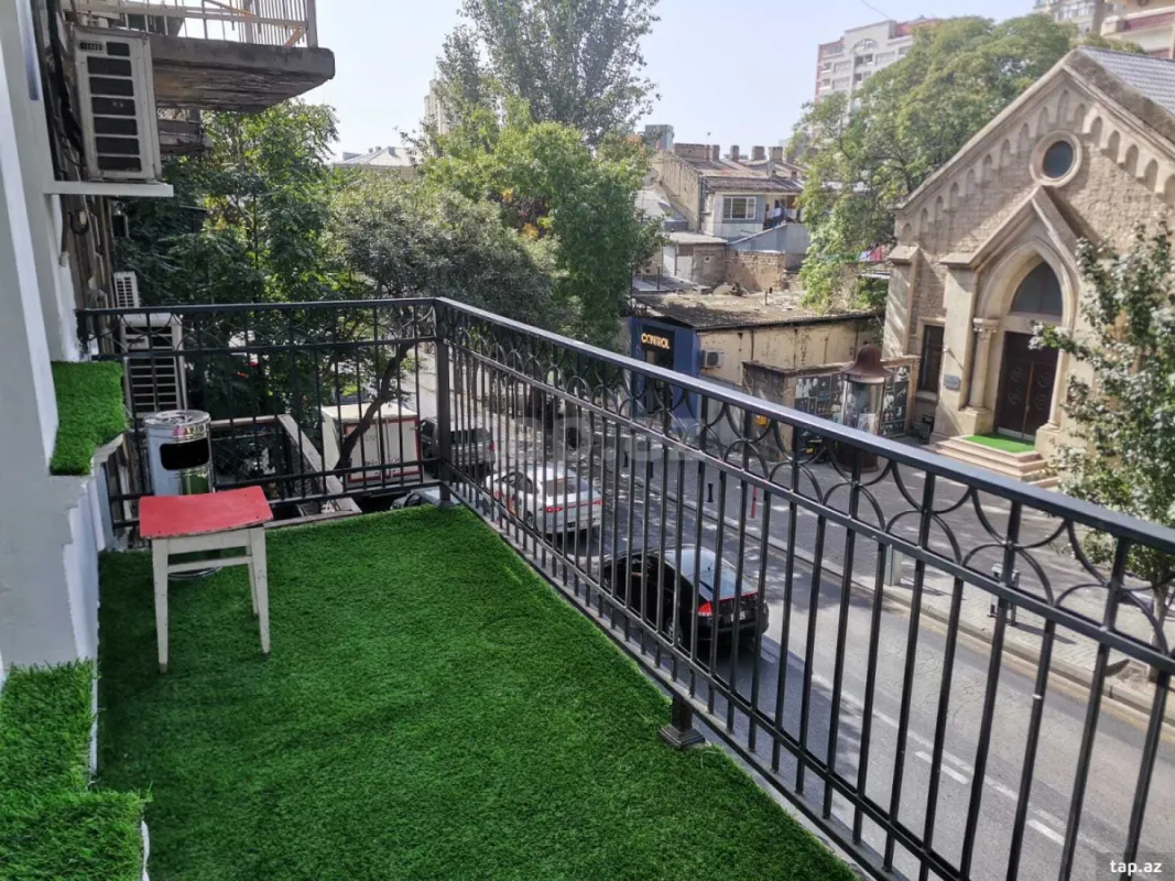 Kirayə verilir 3 otaqlı mənzil 120 m²