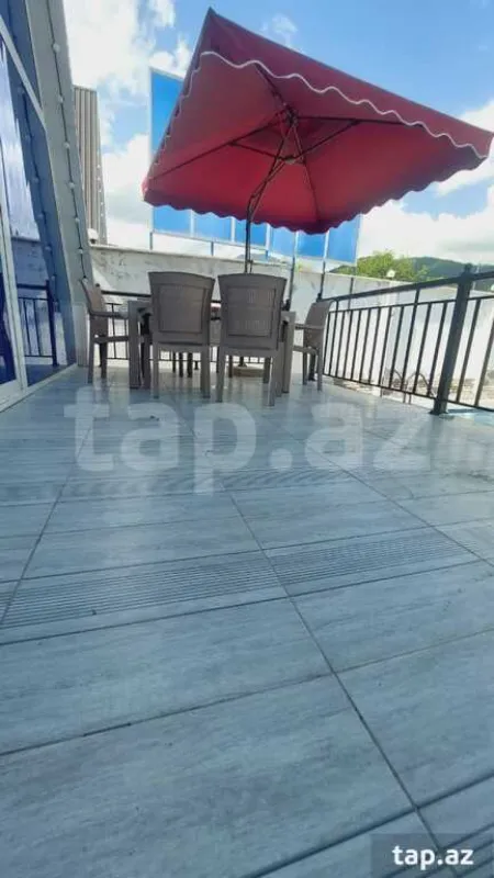 Kirayə verilir 3 otaqlı həyət evi