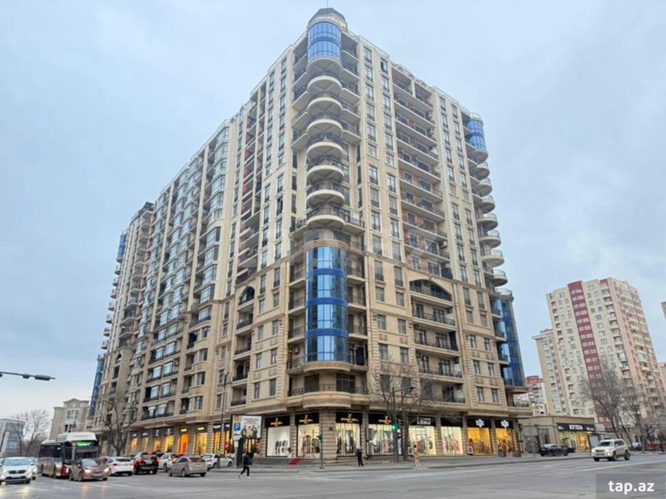 Satılır 3 otaqlı yeni tikili 163 m²