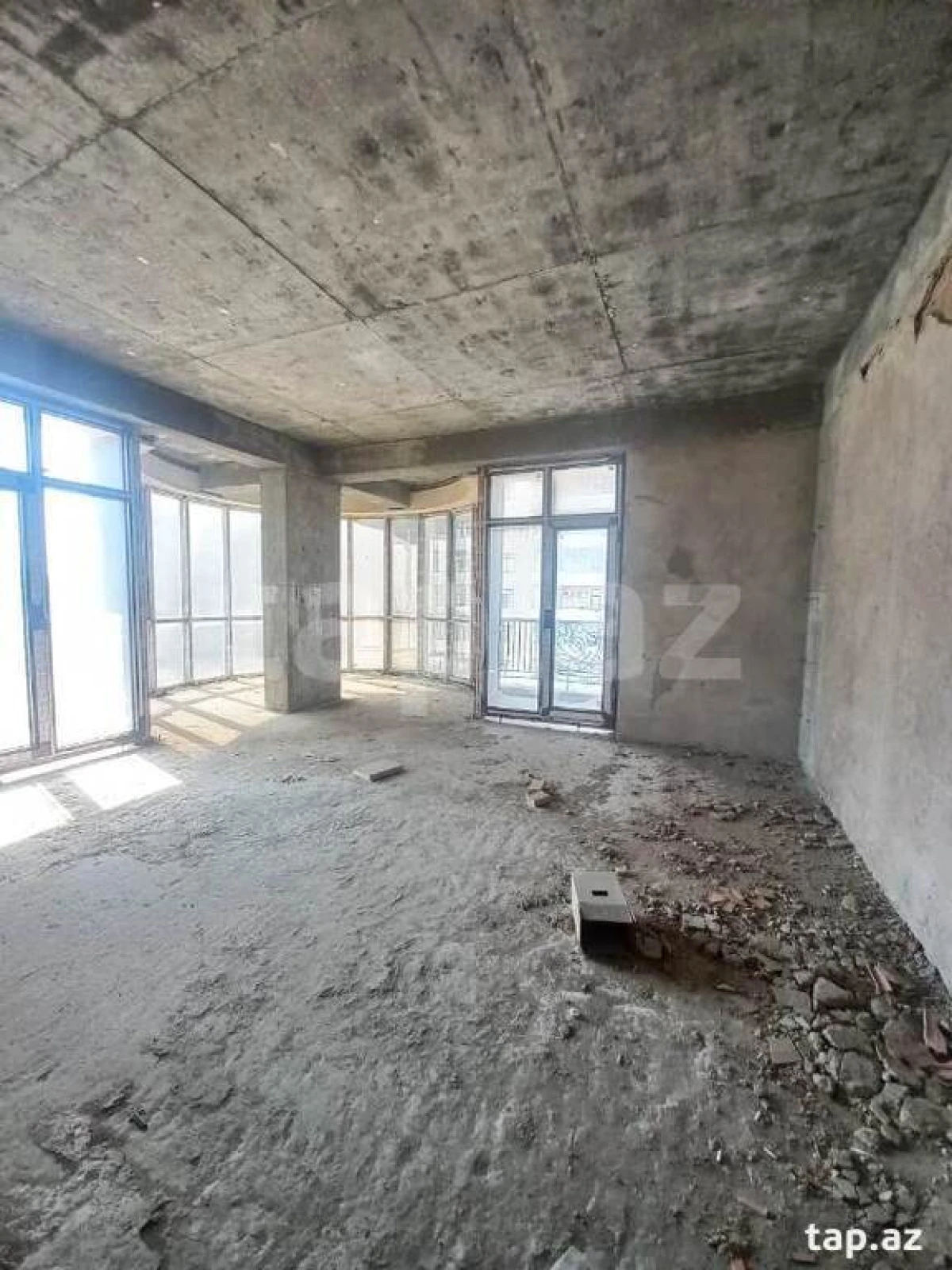 Satılır 3 otaqlı yeni tikili 159 m²