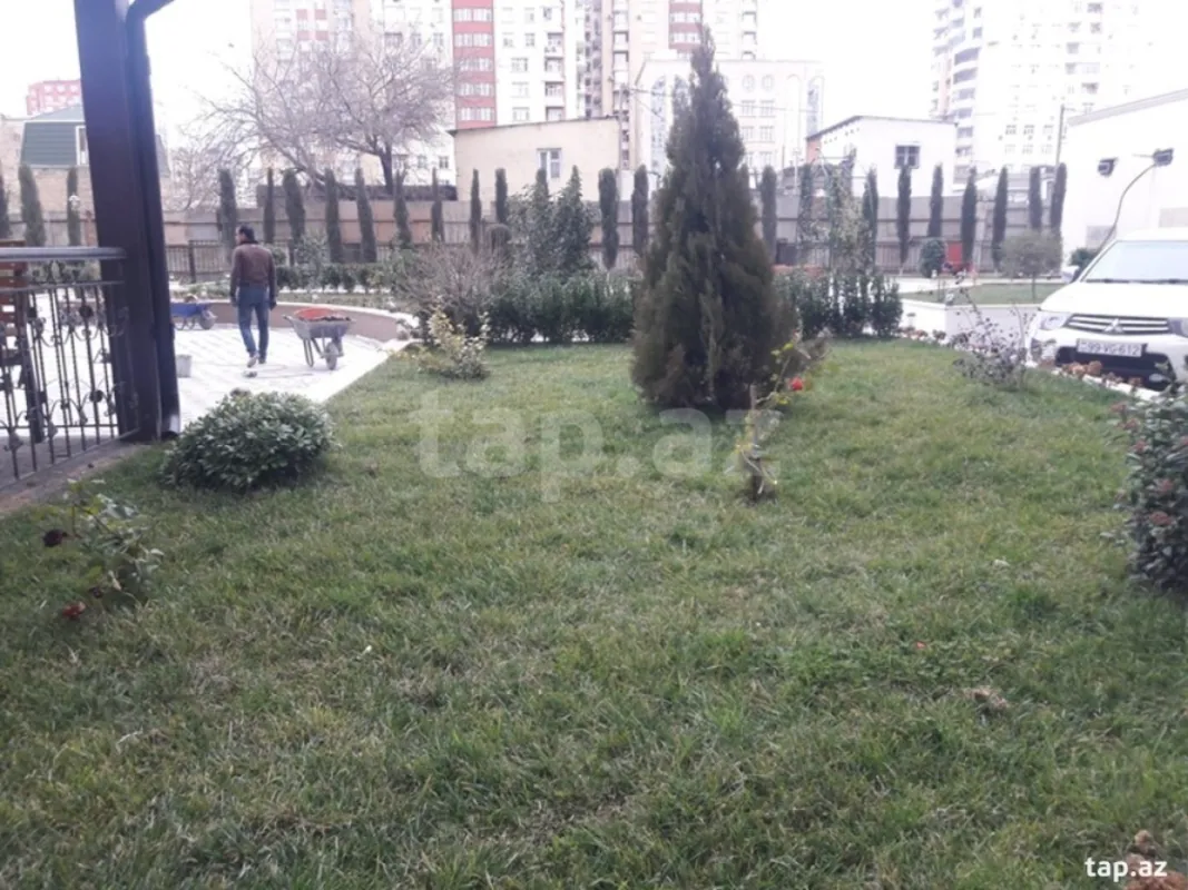 Satılır 3 otaqlı yeni tikili 159 m²