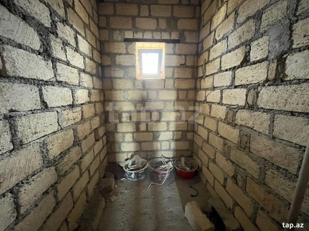 Satılır 4 otaqlı həyət evi
