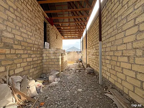 Satılır 4 otaqlı həyət evi