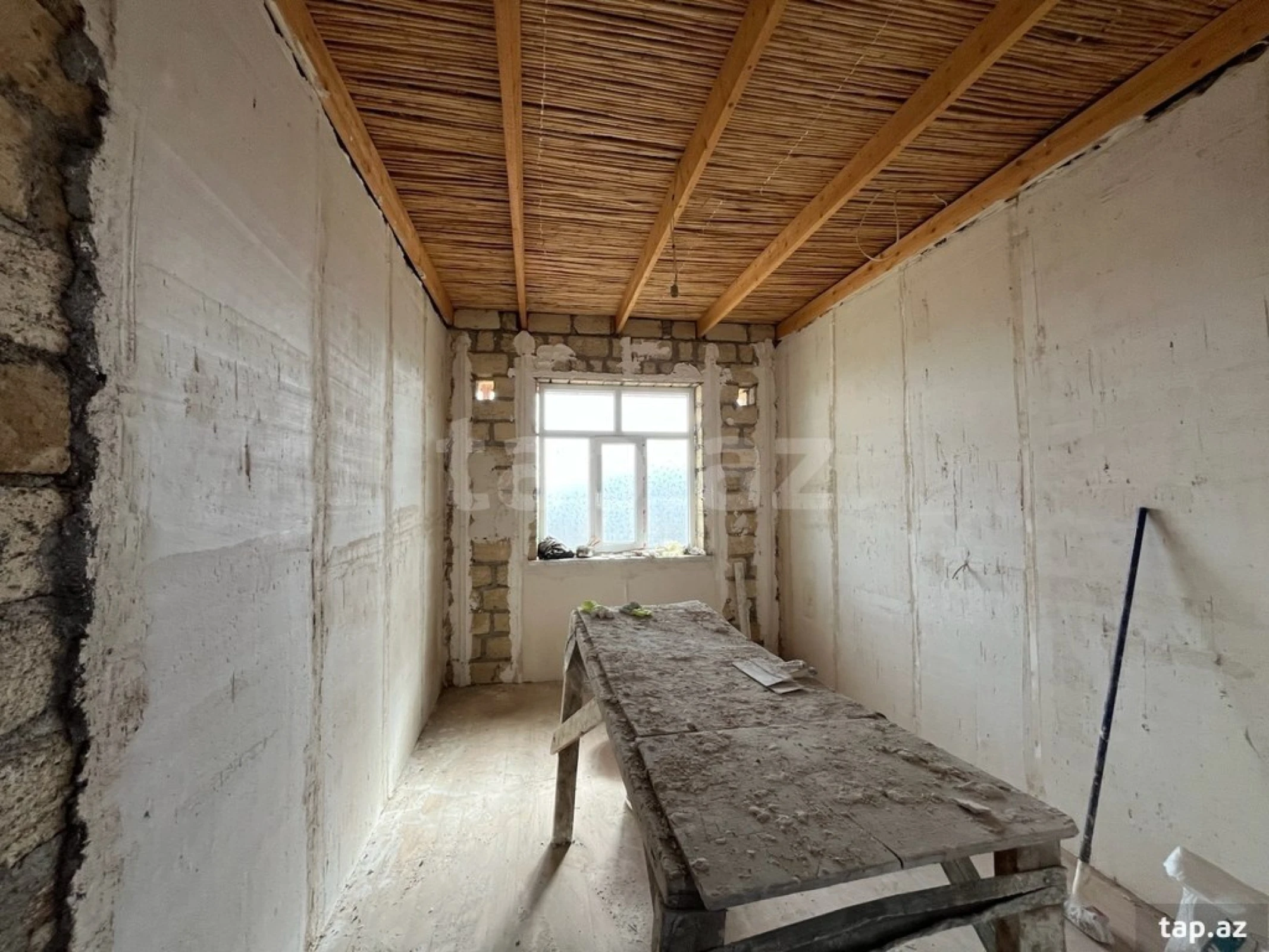 Satılır 4 otaqlı həyət evi