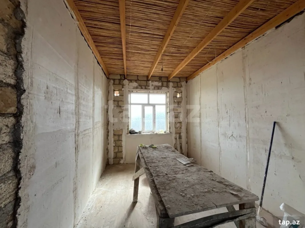 Satılır 4 otaqlı həyət evi