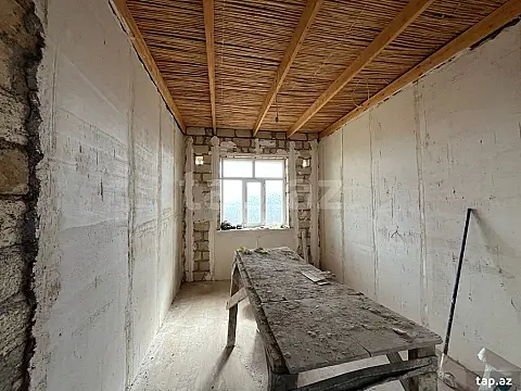 Satılır 4 otaqlı həyət evi