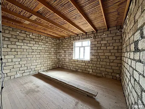Satılır 4 otaqlı həyət evi