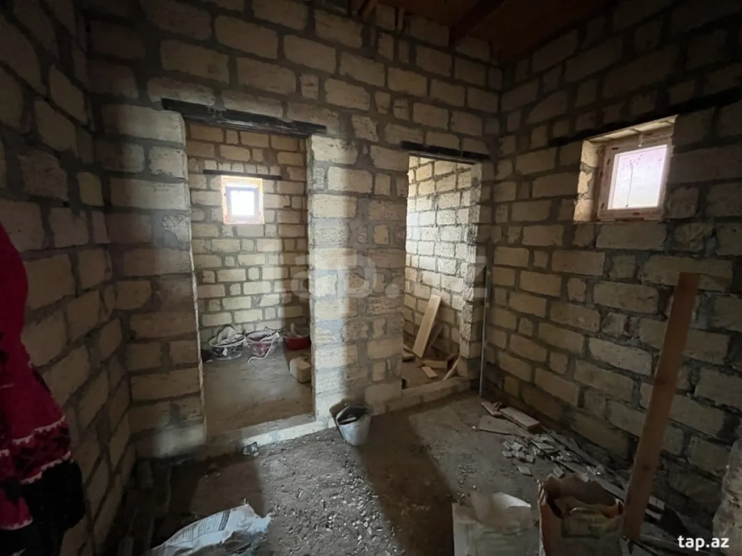 Satılır 4 otaqlı həyət evi