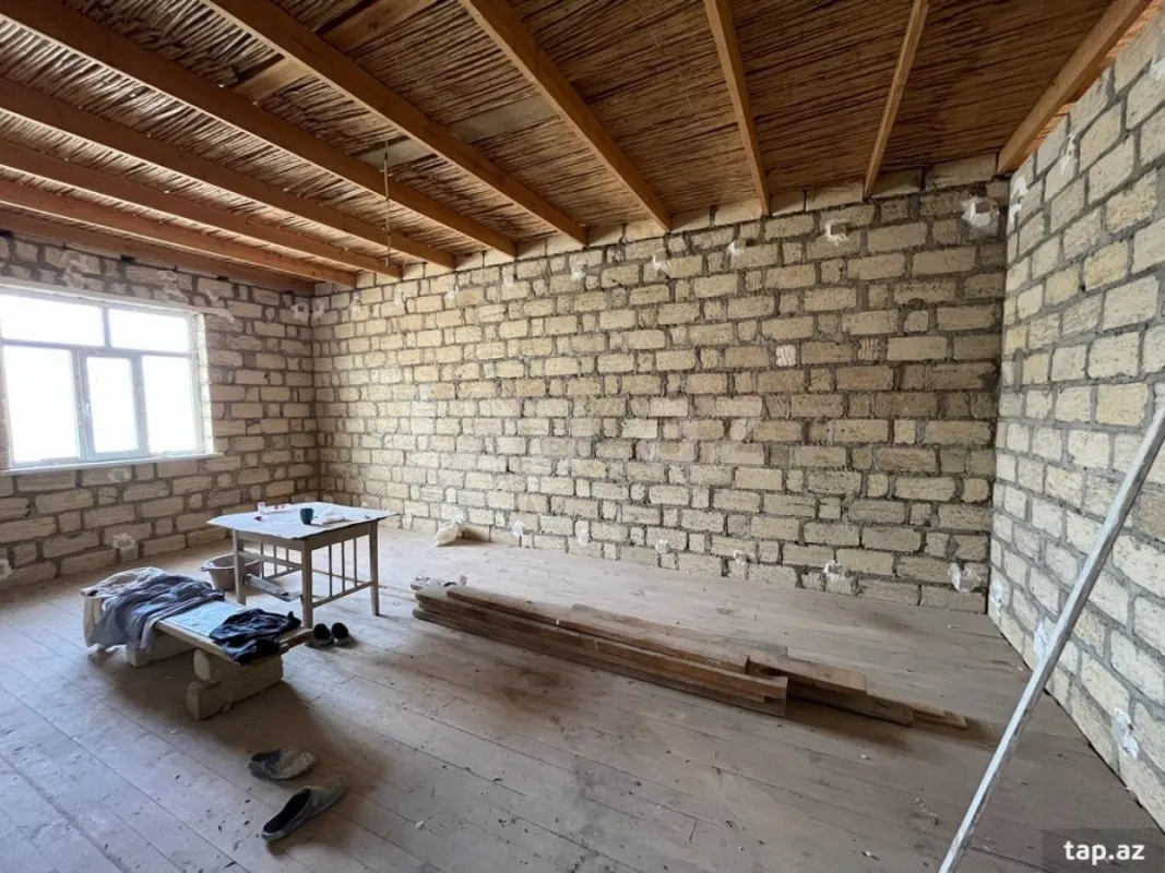Satılır 4 otaqlı həyət evi
