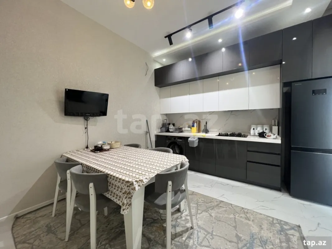 Satılır 4 otaqlı həyət evi