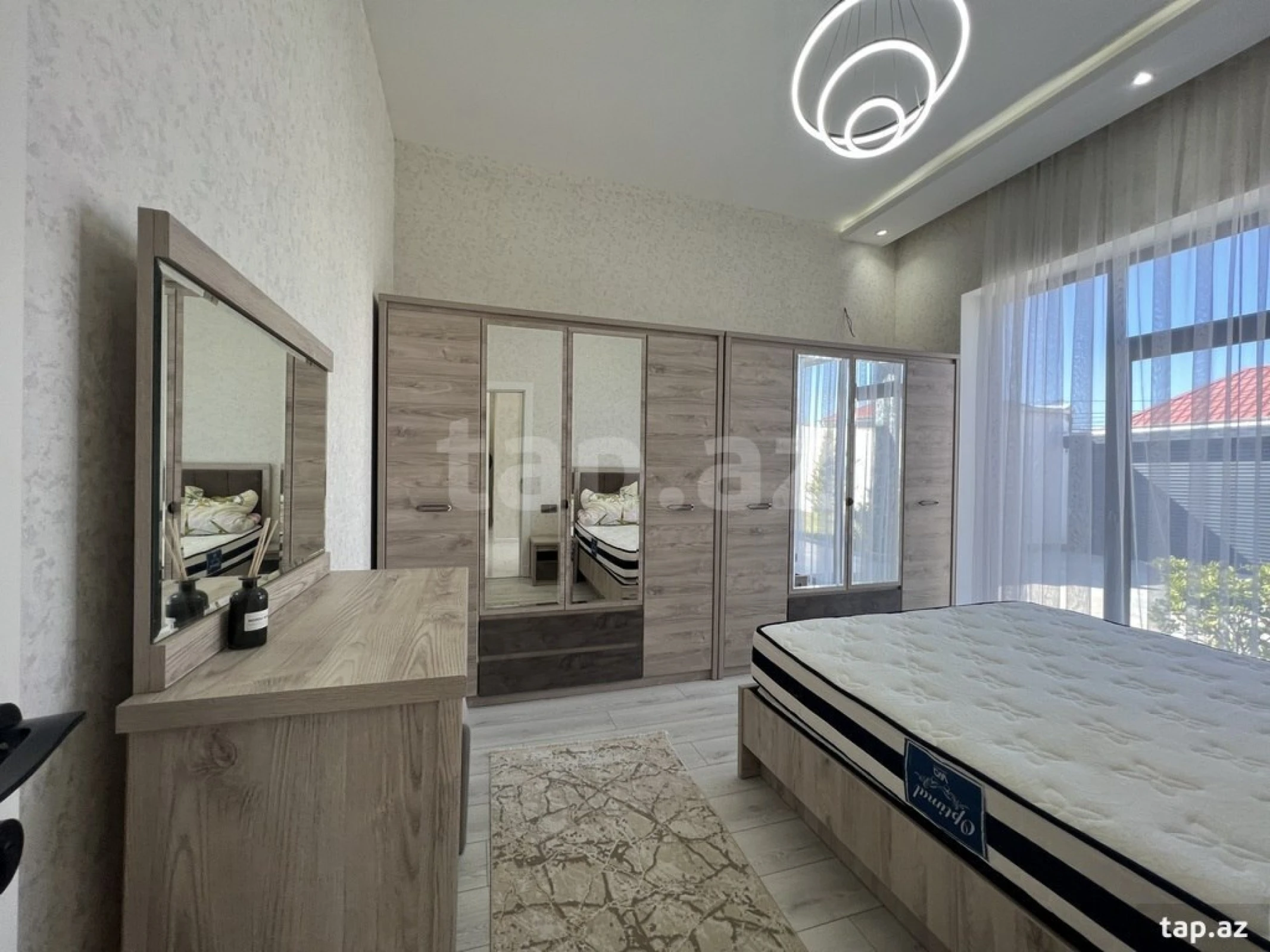 Satılır 4 otaqlı həyət evi