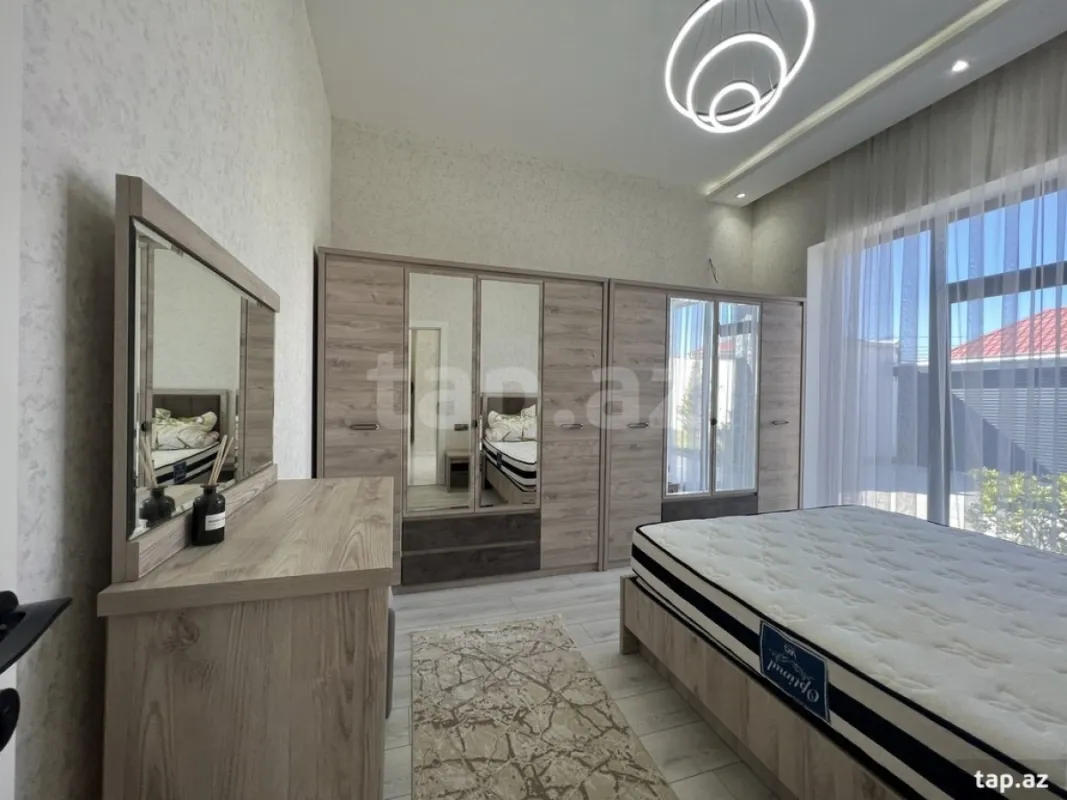 Satılır 4 otaqlı həyət evi