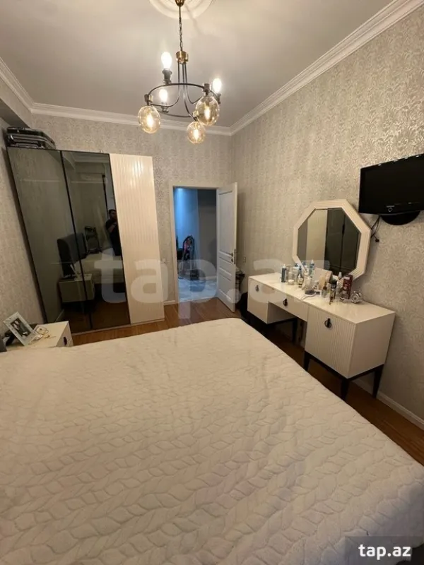 Satılır 4 otaqlı yeni tikili 96 m²