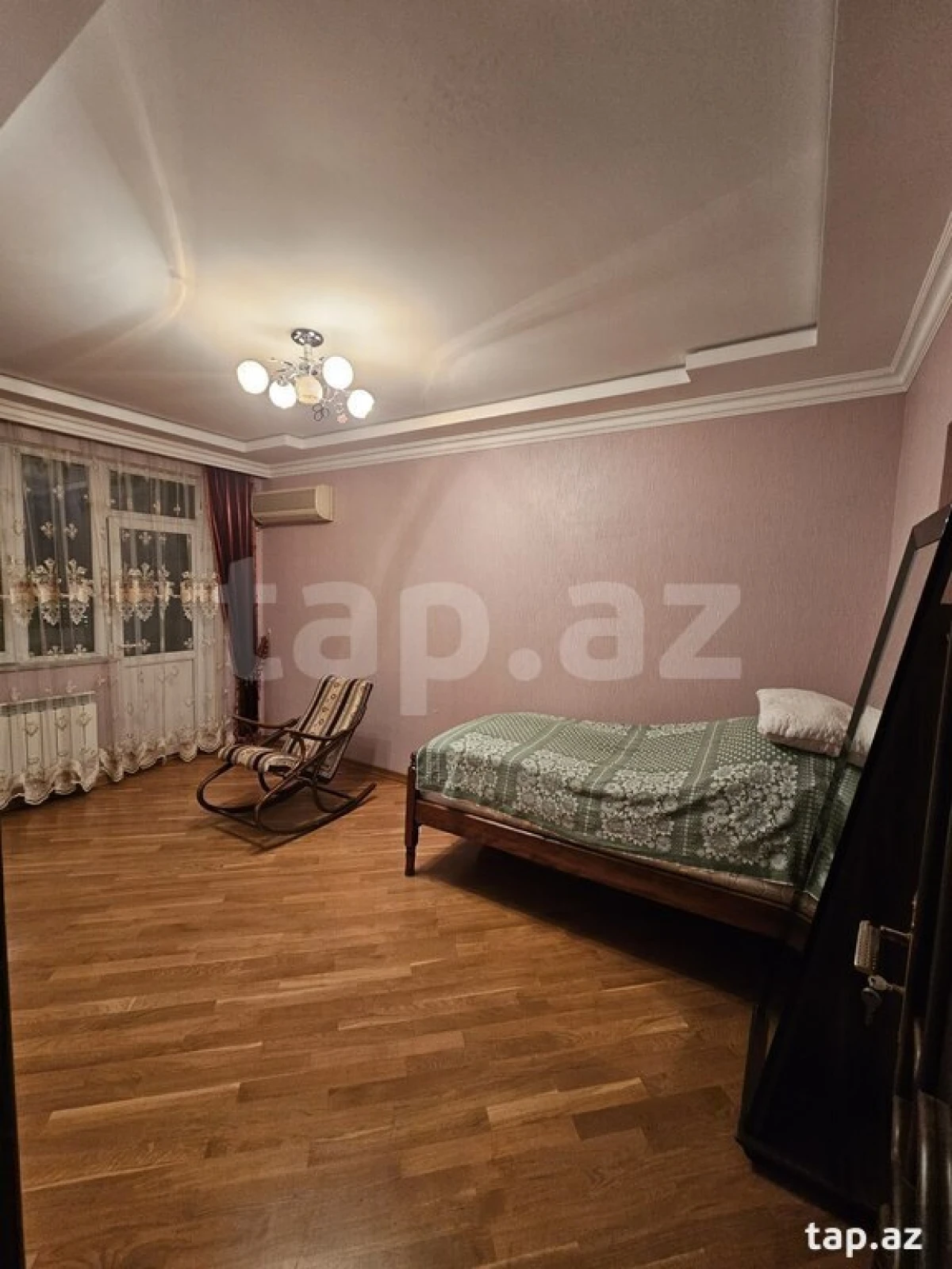 Satılır 4 otaqlı yeni tikili 156 m²