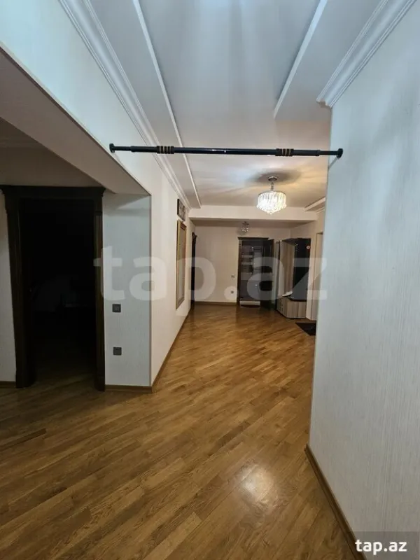 Satılır 4 otaqlı yeni tikili 156 m²
