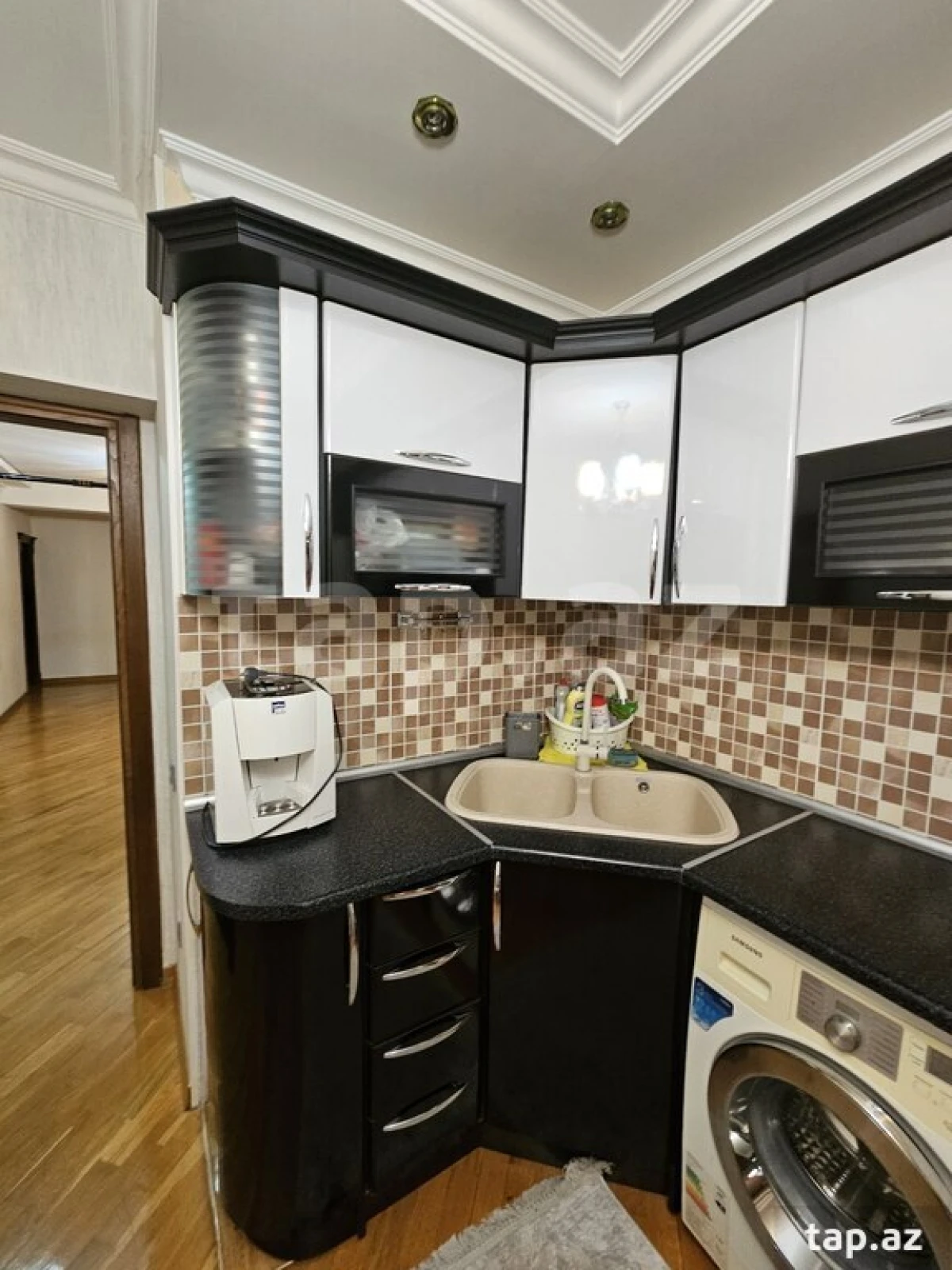 Satılır 4 otaqlı yeni tikili 156 m²