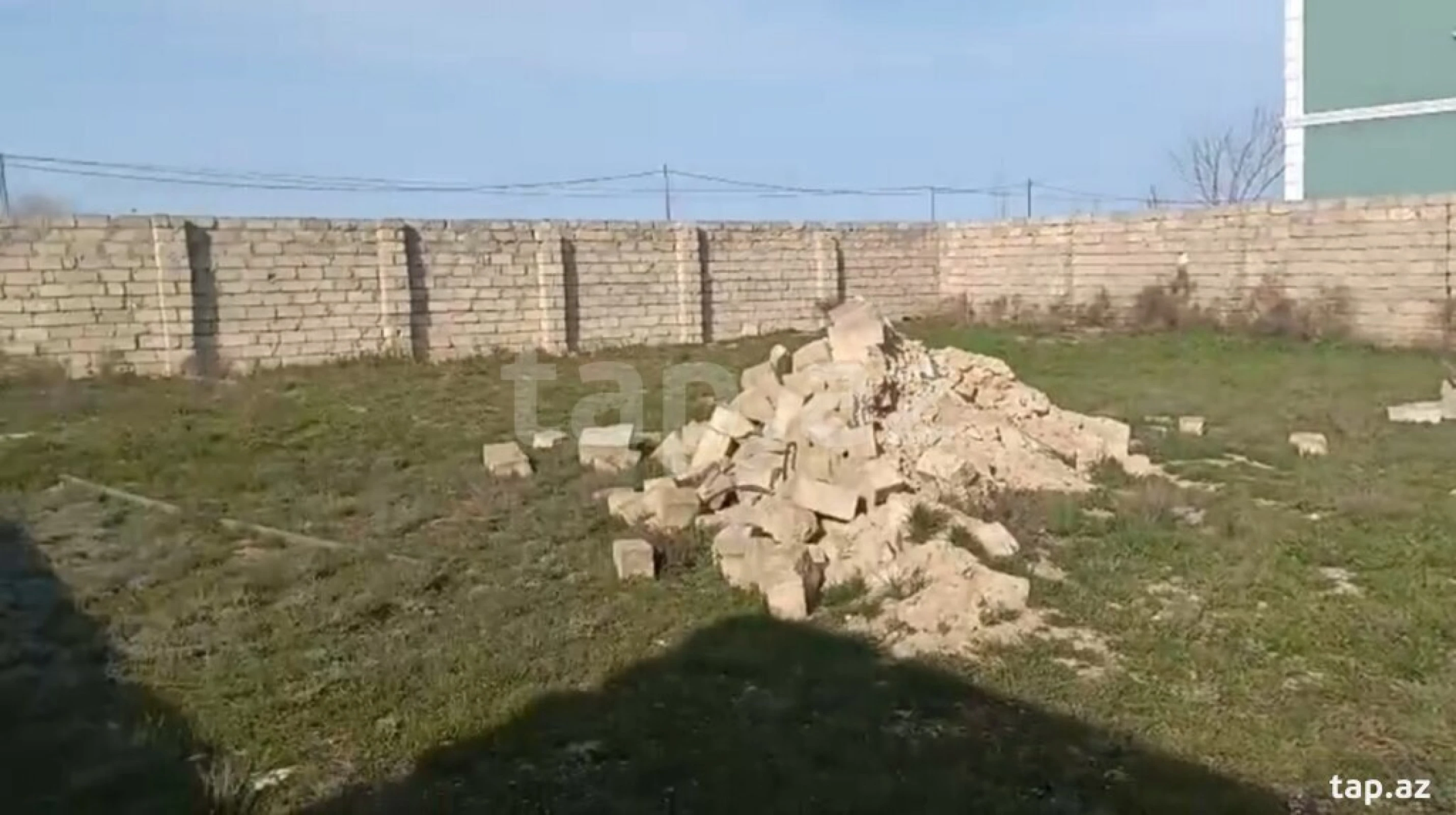 Satılır 3 otaqlı həyət evi