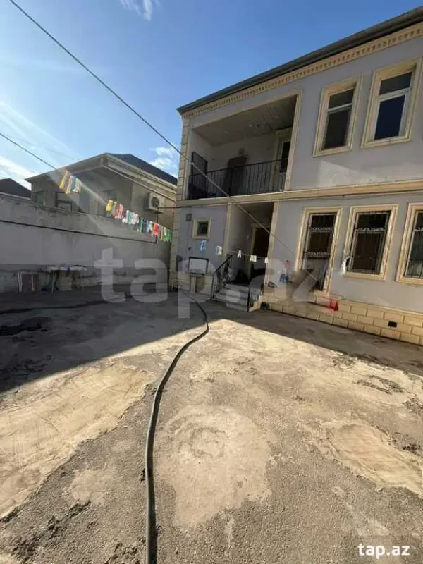 Satılır 5 otaqlı həyət evi 114 m²